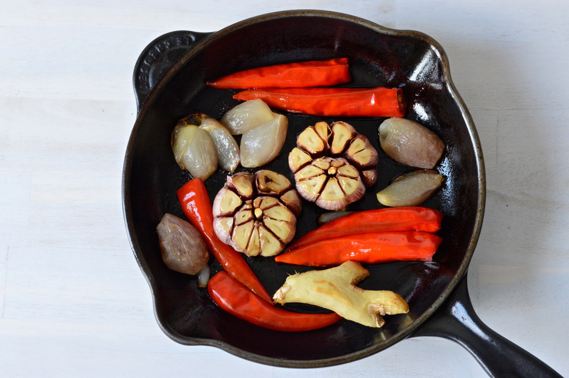 Roasted garlic and vegetables Roasted garlic, peppers, ginger and shallots