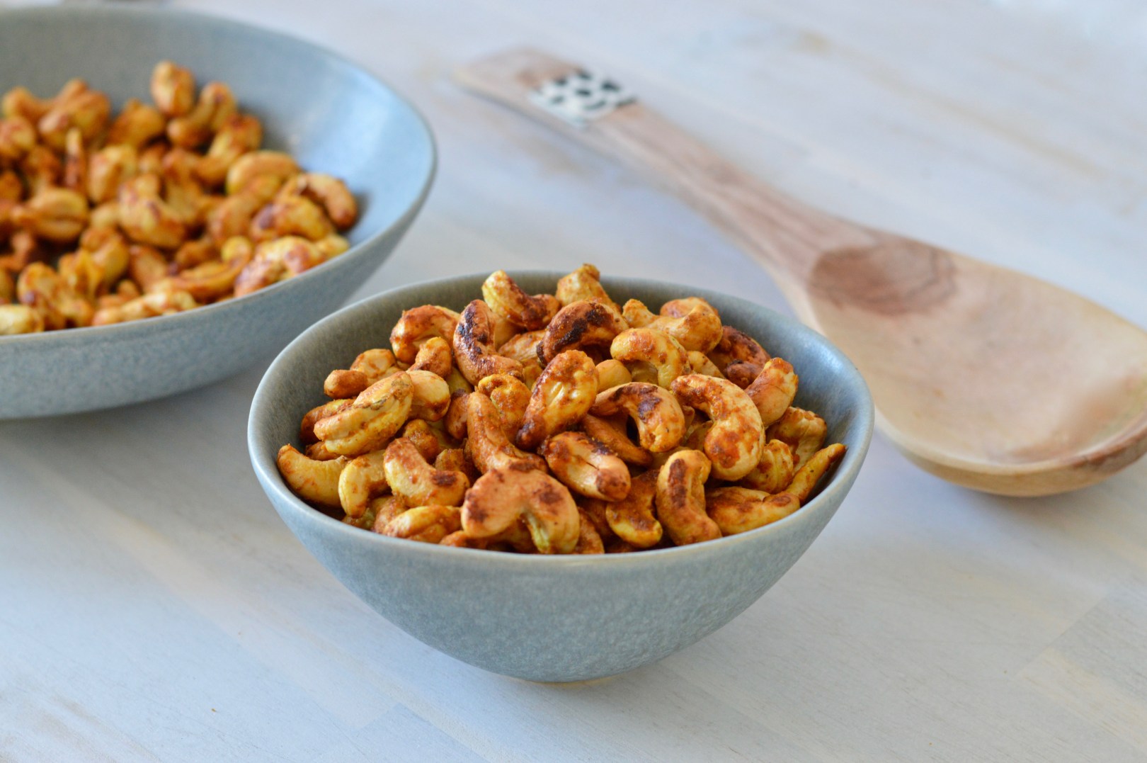 Roasted curry cashews