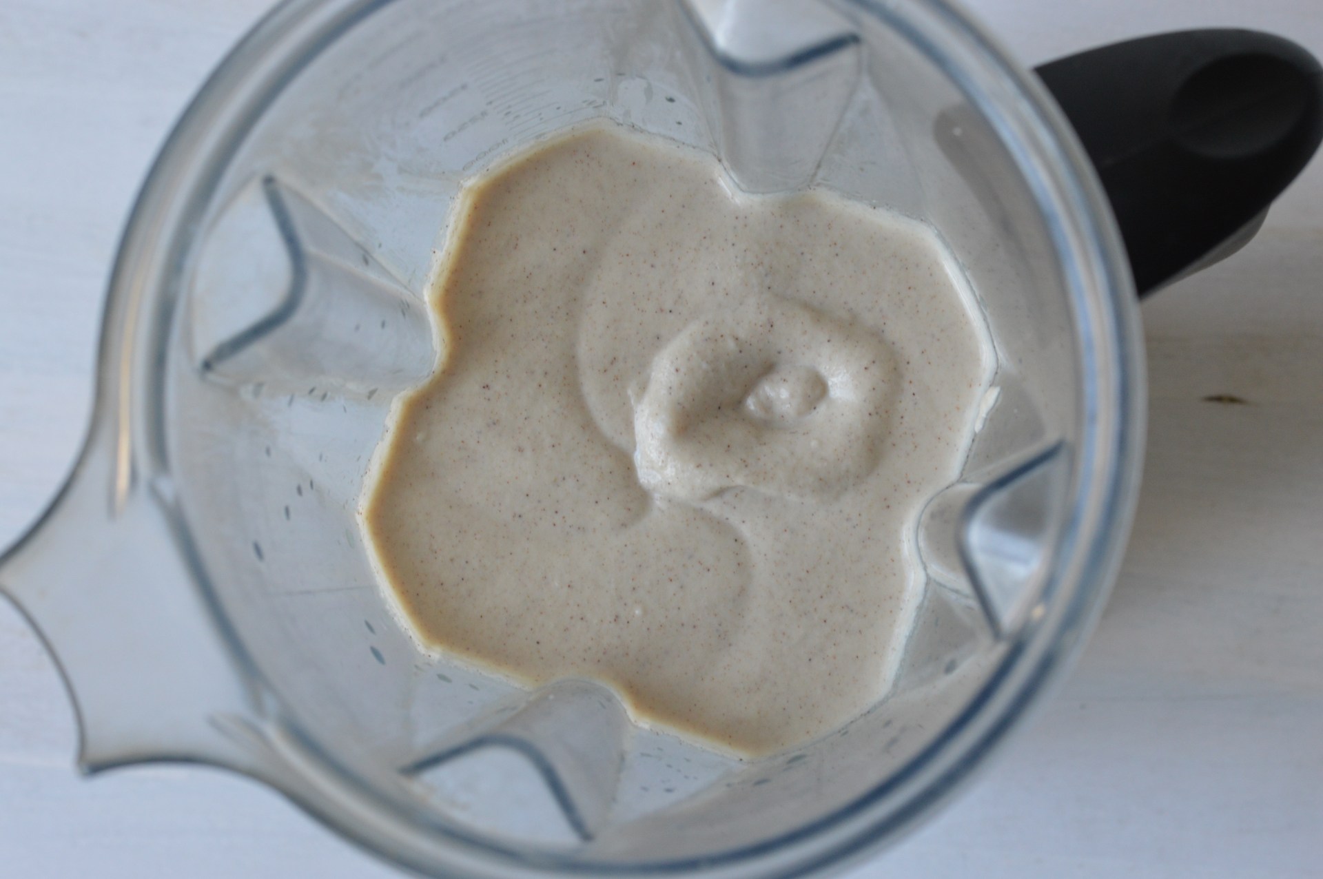 Macadamia and cashew frosting.